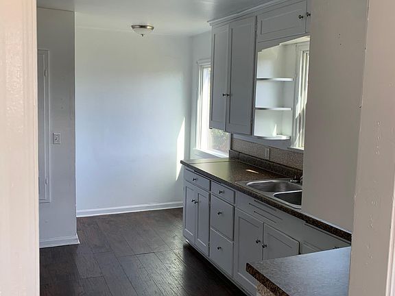 5th image of 1307 E 46th St