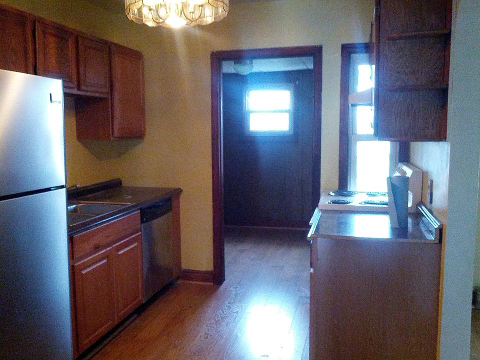2nd image of 5 Broad St
