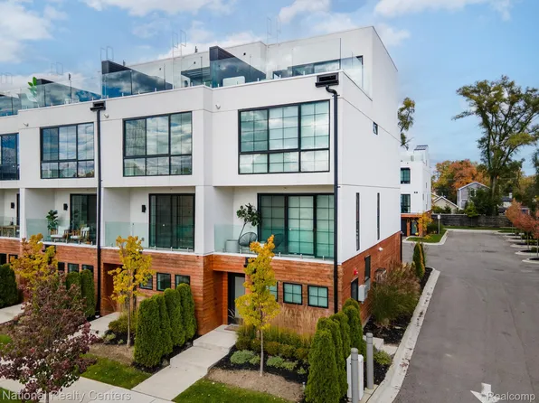 533 E Harrison Ave #35, Royal Oak, MI 48067