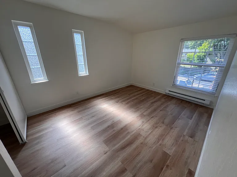 1249 W Washington Ave #1 — Photo 15