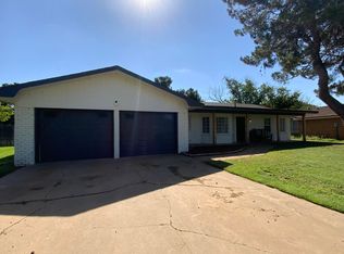 2504 Itasca St, Plainview, TX 79072