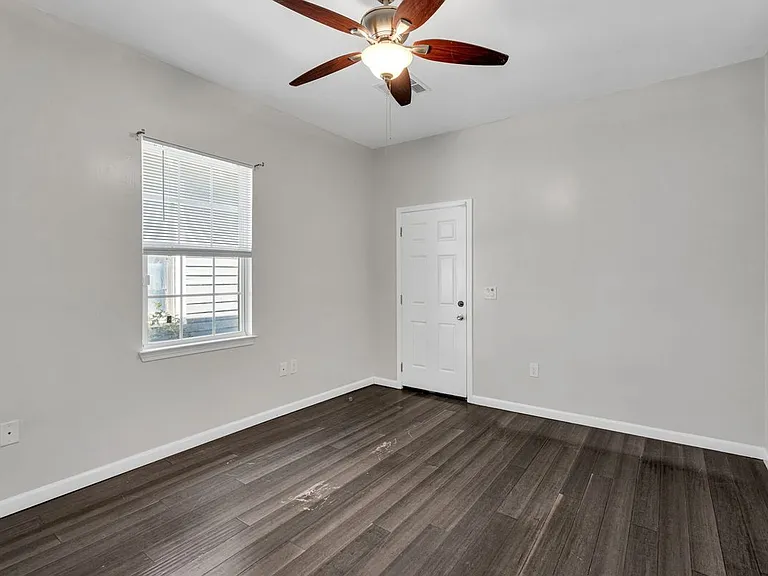 3025 Burdette St — Photo 5