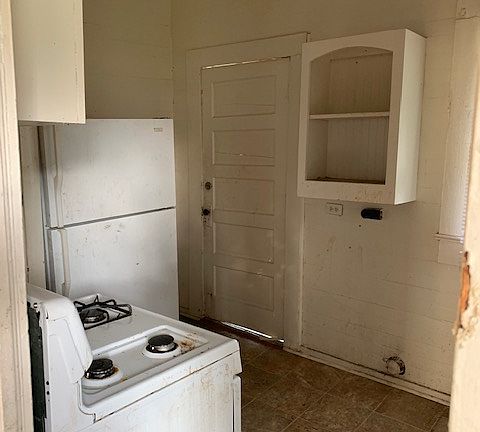 4th image of 912 Natchitoches St