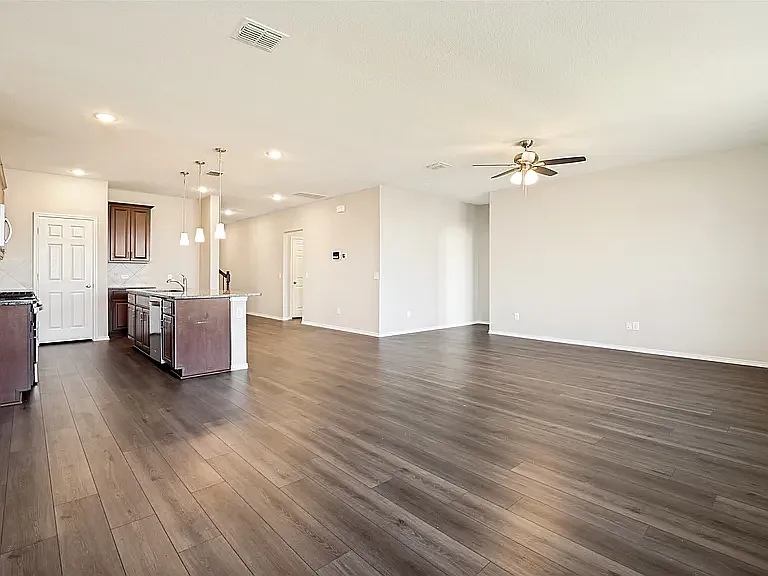 1648 Hummingbird St — Photo 3
