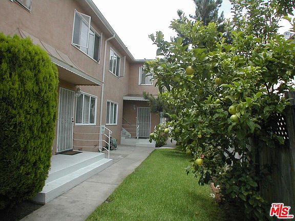 4th image of 2221 Ocean Park Blvd APT 4