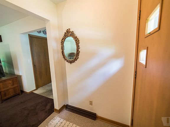 2nd image of 901 5th Ave S