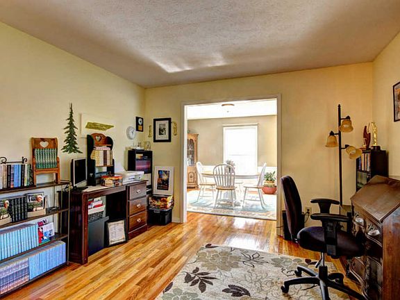 4th image of 12 Sequoyah Dr #A