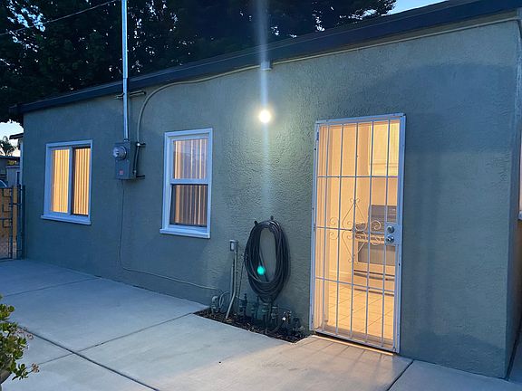 2nd image of 9889 Linden St