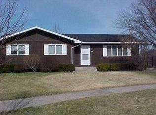 9916 Arthur Ct, Crown Point, IN 46307