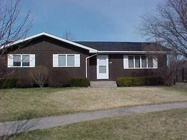 9916 Arthur Ct, Crown Point, IN 46307