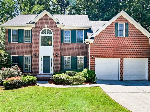 4647 Cedar Wood Dr SW, Lilburn, GA 30047