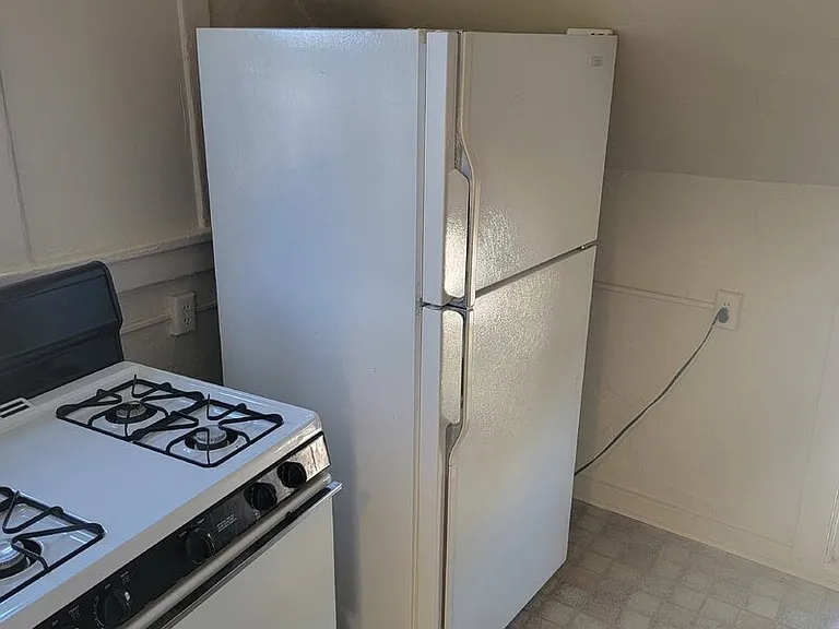 2220 E Walnut St #3 — Photo 6