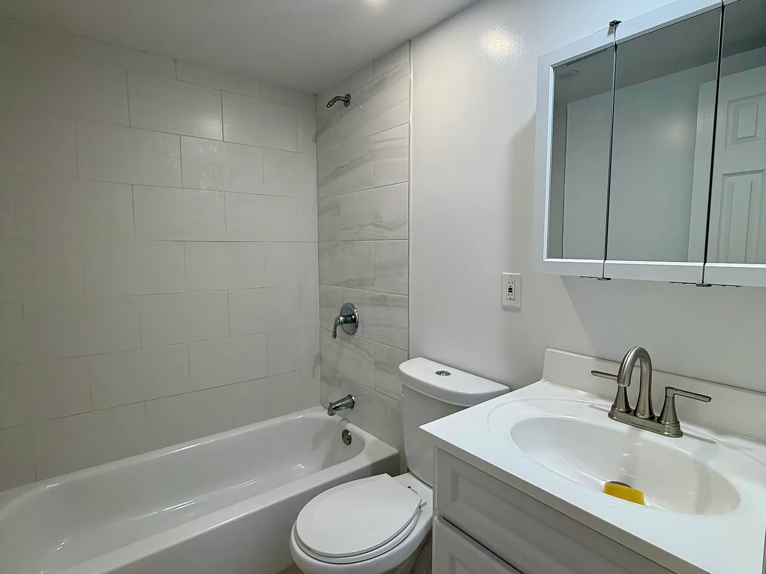 1 bed, 500 sqft, $1,200 — Photo 3