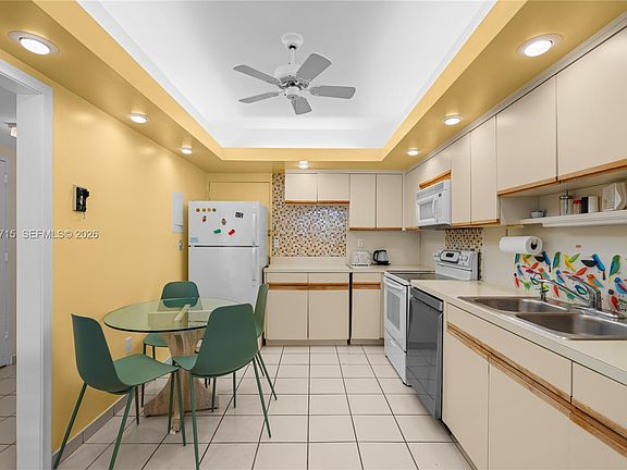 5th image of 5001 Collins Ave APT 15G