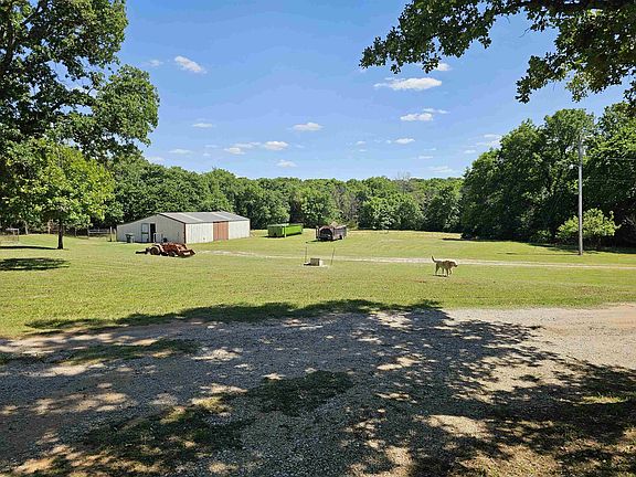3rd image of 1438 Falcon Rd