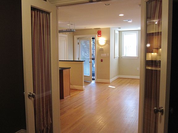 den/ 2nd bedroom
