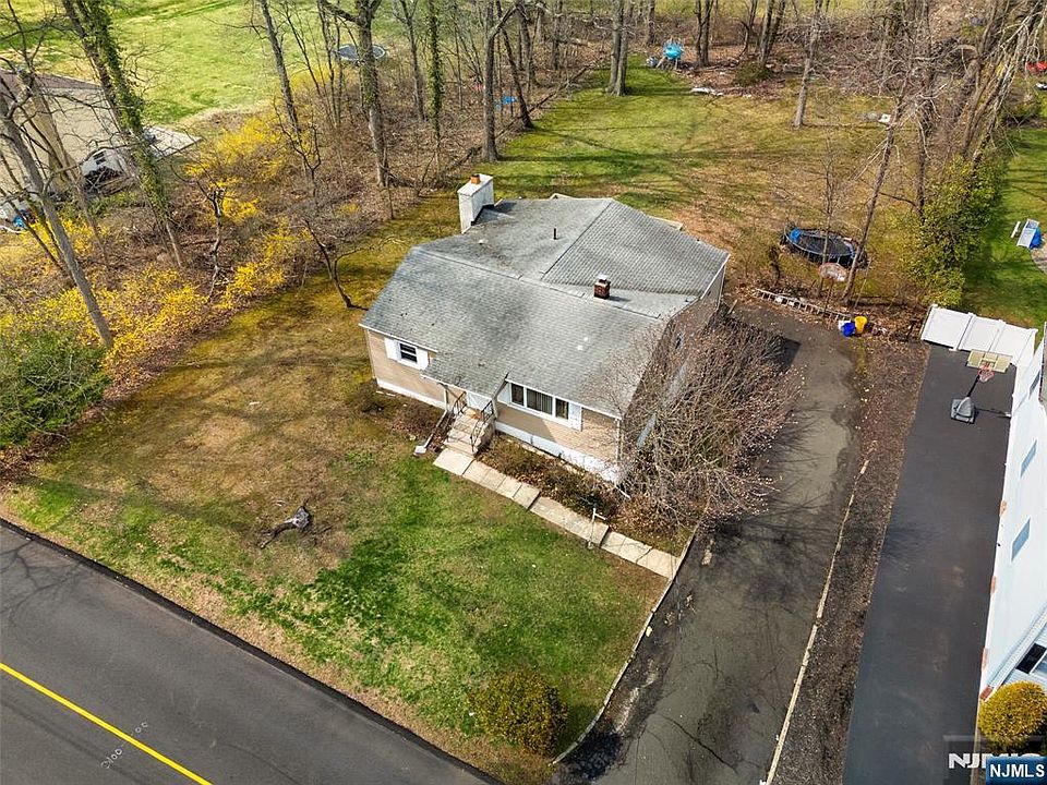 1st image of 152 Pine Brook Road Lincoln Park
