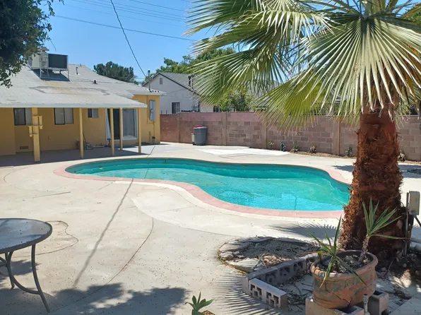 10847 Saticoy St, Sun Valley, CA 91352