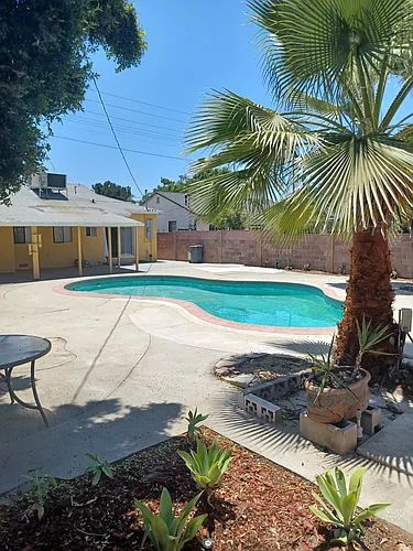 10847 Saticoy St Photo 1