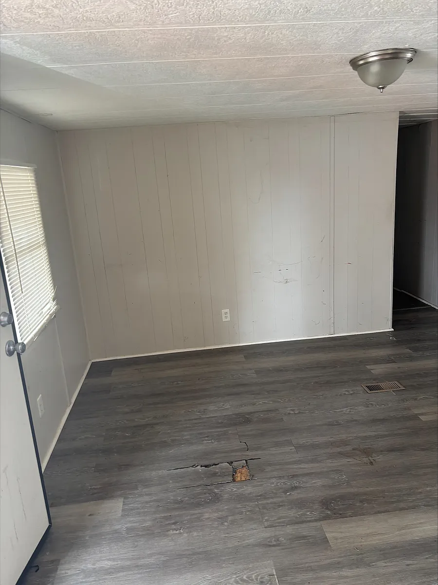 Building Photo - 1401 N 2nd St #5