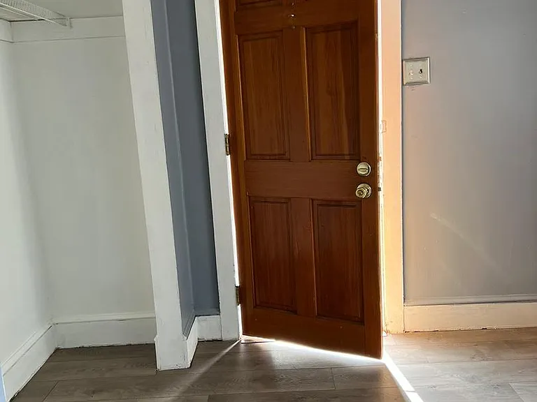 5083 Homestead Ave — Photo 8