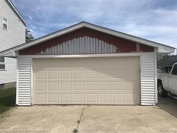 3rd image of 7866 Stark Dr
