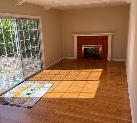 2nd image of 2188 Ebbesen Ave