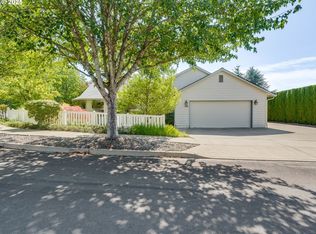 142 SW Howard Dr, McMinnville, OR