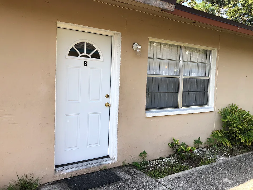 2089 Palm Way #B