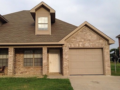 1st image of 46 Camily Ct