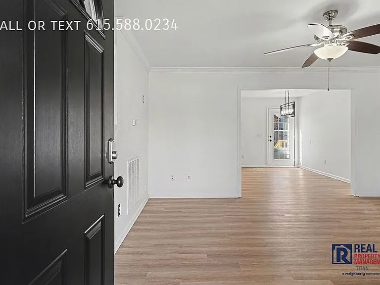 1505 Chapman Ln — Photo 4