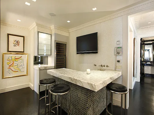 Sold by Sotheby's International Realty | media 5