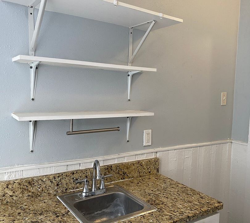1st image of 1318 Willow St #3