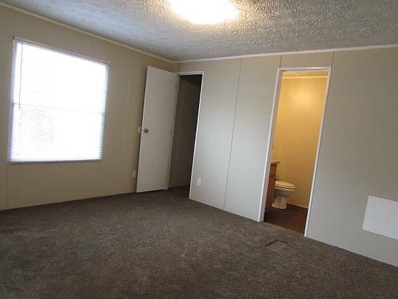 3rd image of 274 Marie St