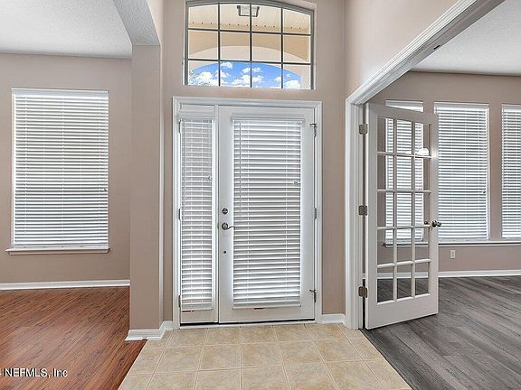 3rd image of 12580 BRIARMEAD Lane