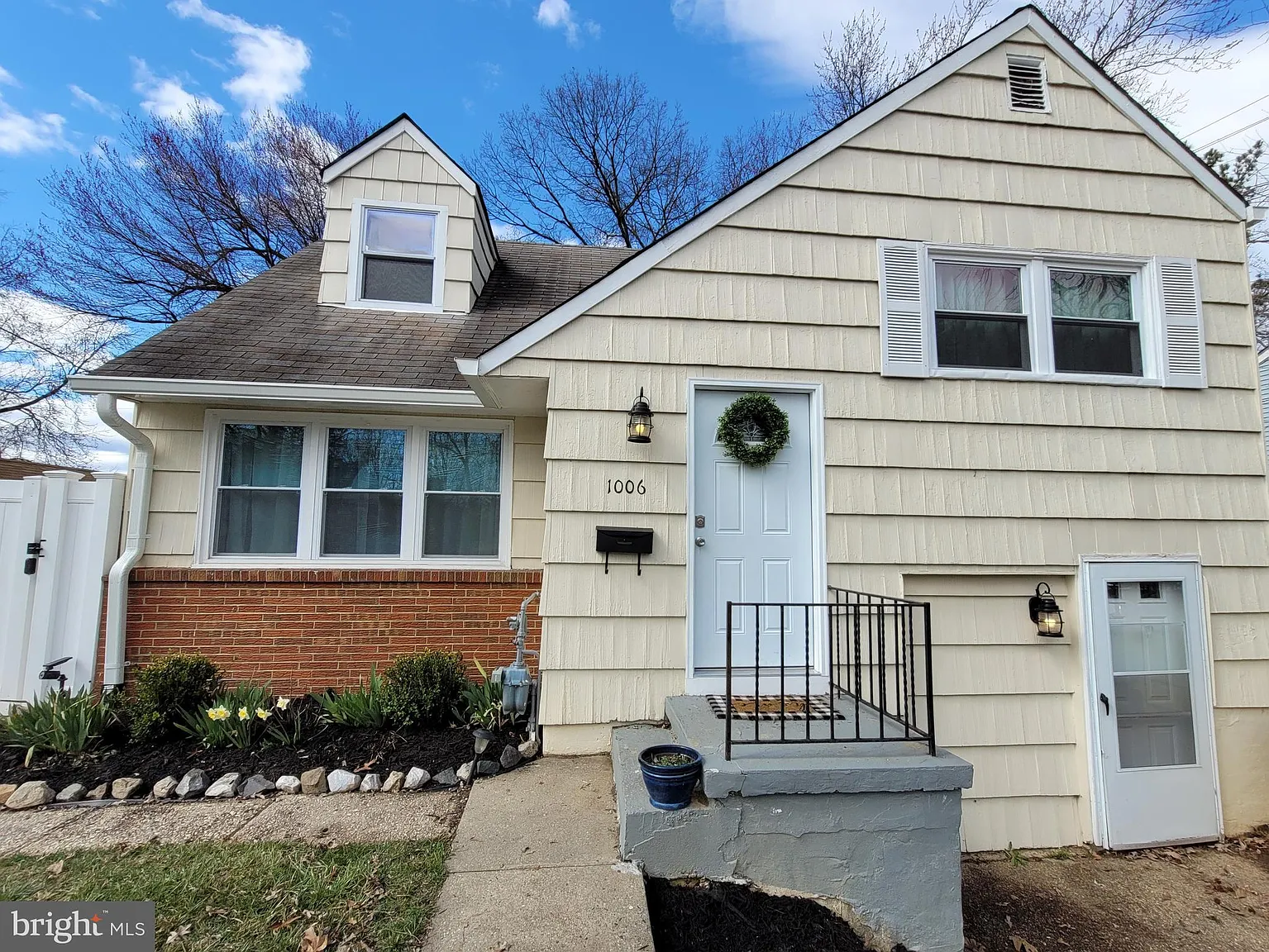 1006 Glenvilla Dr photo 1
