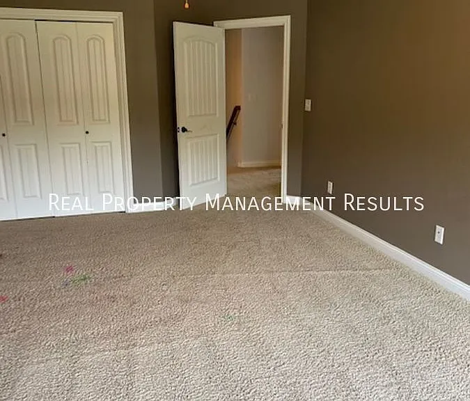 9399 Millicent Ct — Photo 25