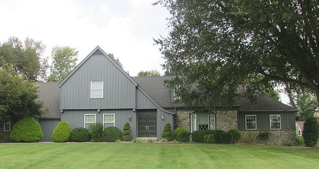 1st image of 707 Country Club Est