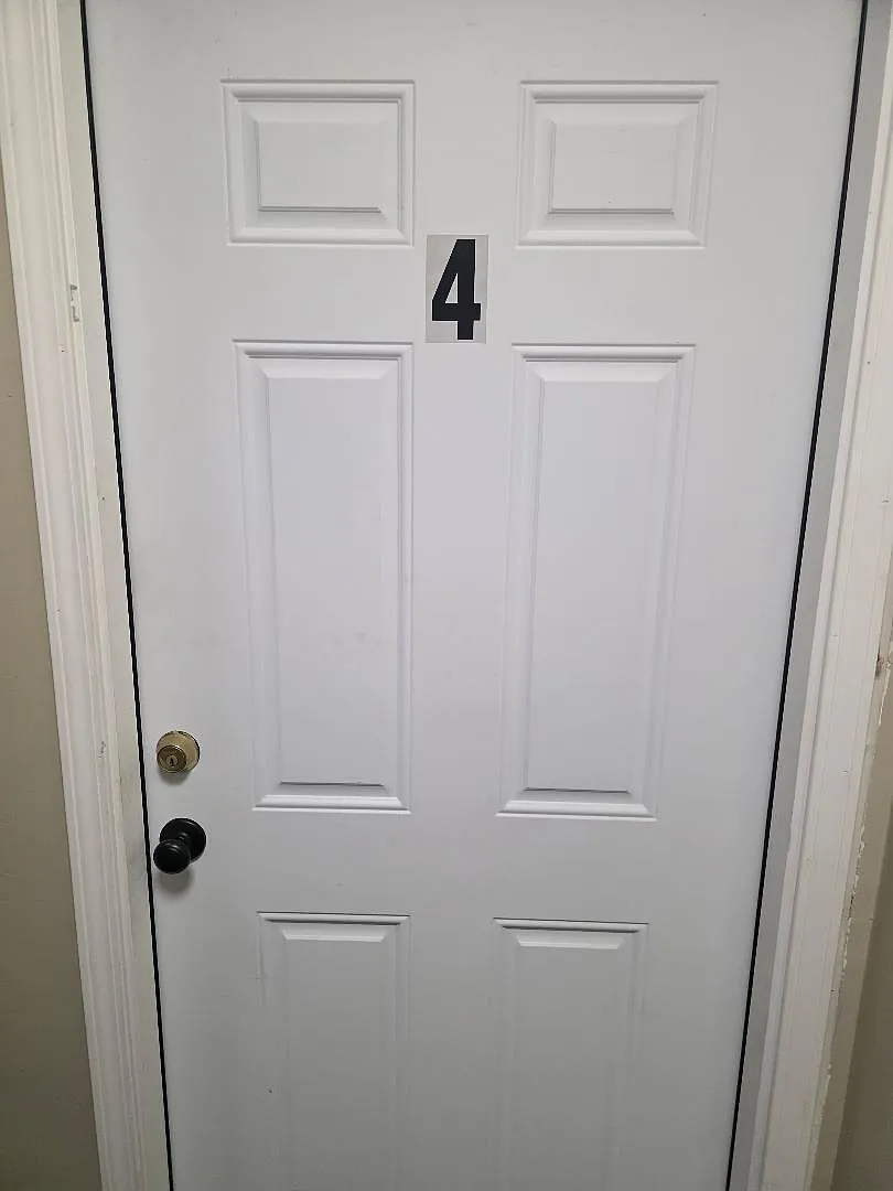2 bed, 725 sqft, $975 — Photo 2