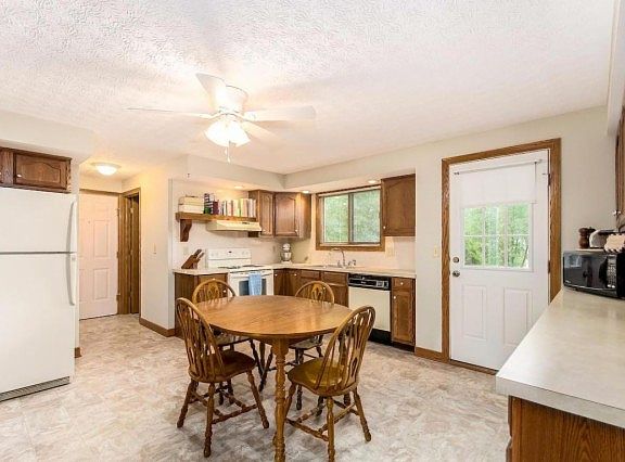 5th image of 4313 Bear Tooth Ct