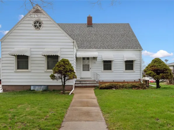 502 W 1st St, Mechanicsville, IA 52306
