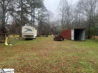 472 New Hampshire Cir, Clinton, SC 29325