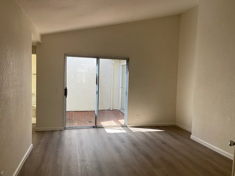 4282 Sedge St — Photo 4