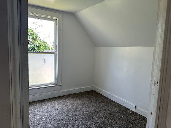 4th image of 1417 27th St #2