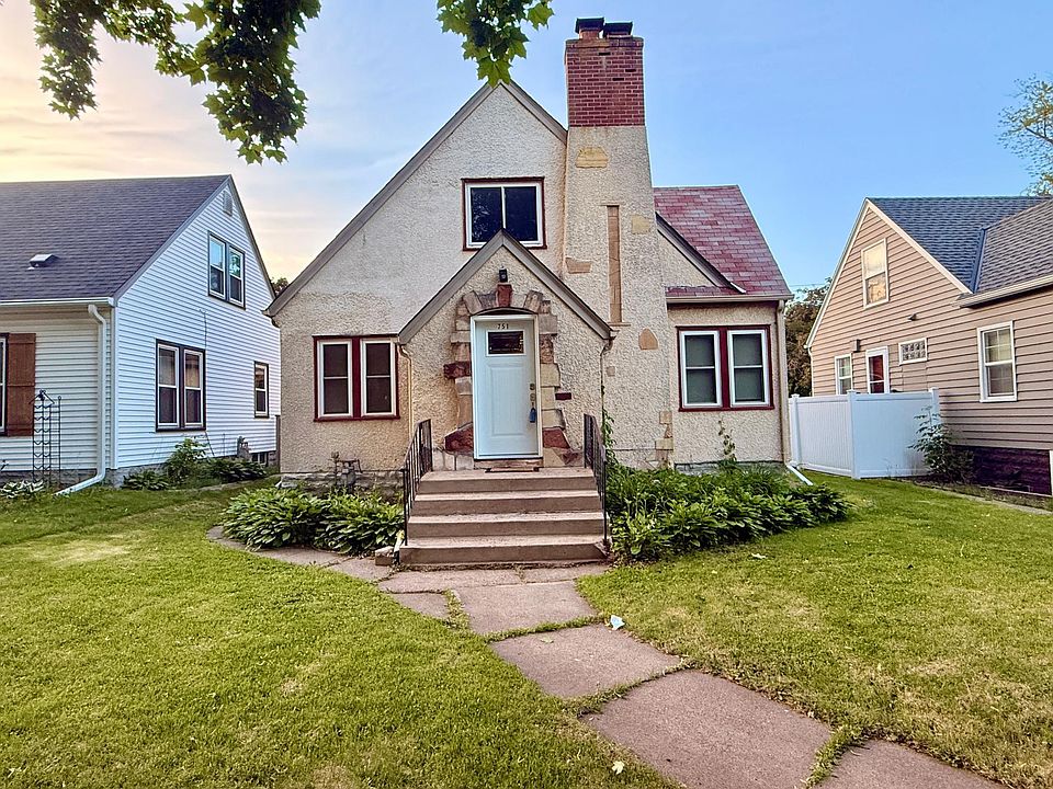 1st image of 751 Cottage Ave E