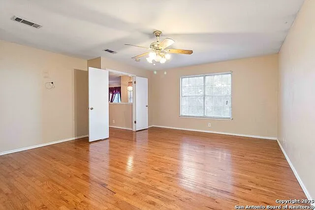 5207 Wood Glen Dr — Photo 26