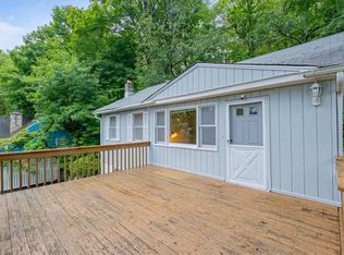 121 Tanglewylde Rd, Lake Peekskill, NY 10537