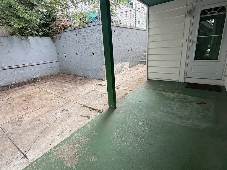 231 Leyden St #B — Photo 13