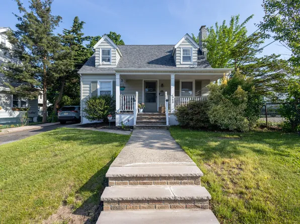 369 Piaget Ave, Clifton, NJ 07011