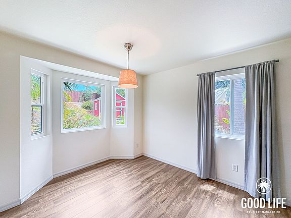 5th image of 2104 N Mammoth Pl